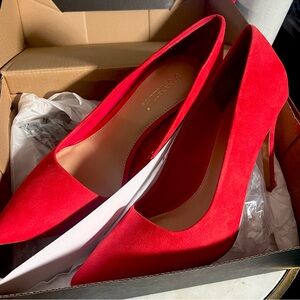 Shoedazzle Giselle Women’s Faux Suede Pumps High Risk Red 9.5 NWT